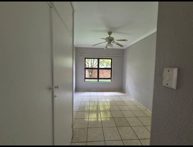 3 BEDROOM TOWNHOUSE FOR SALE IN VANDERBIJLPARK SE 3
